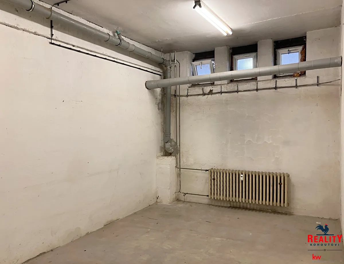 Pronájem skladového prostoru 17 m²